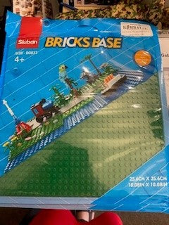 Sluban-Bricks Base-Green